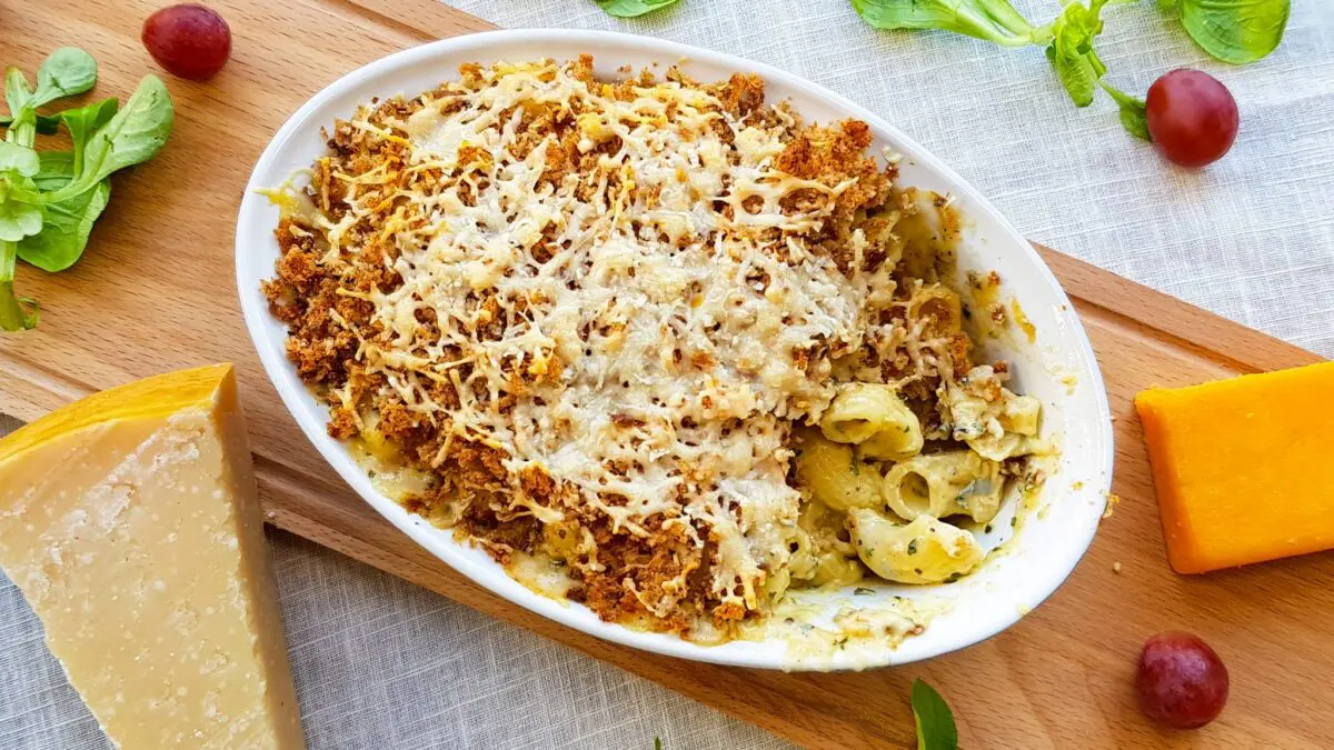 Macaroni met blauwe kaas uit de oven