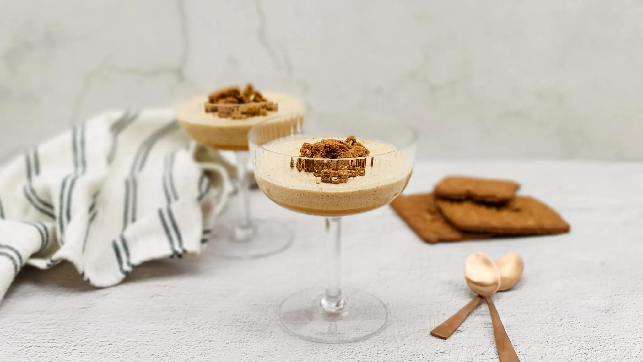 Speculaas mousse met speculaas koekjes