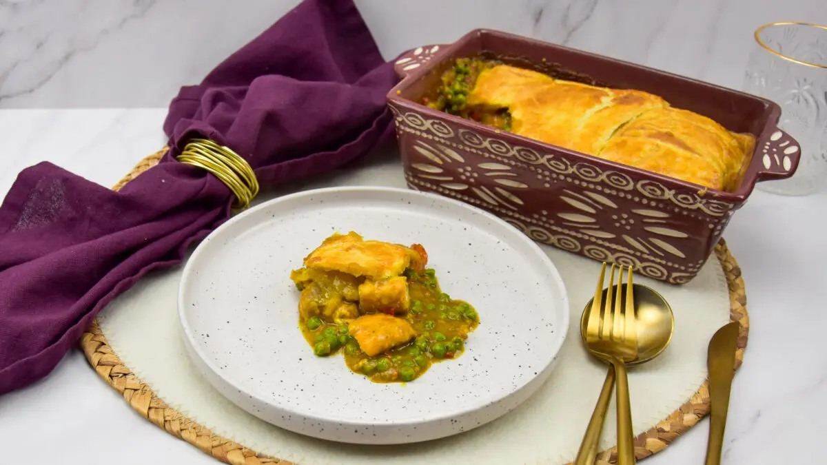 Indiase fish pie met zalm en gamba's