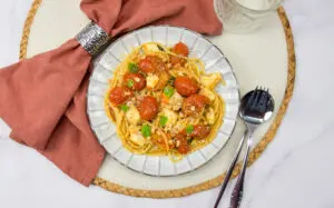 Spaghetti met cherrytomaatjes ansjovis en scamorza