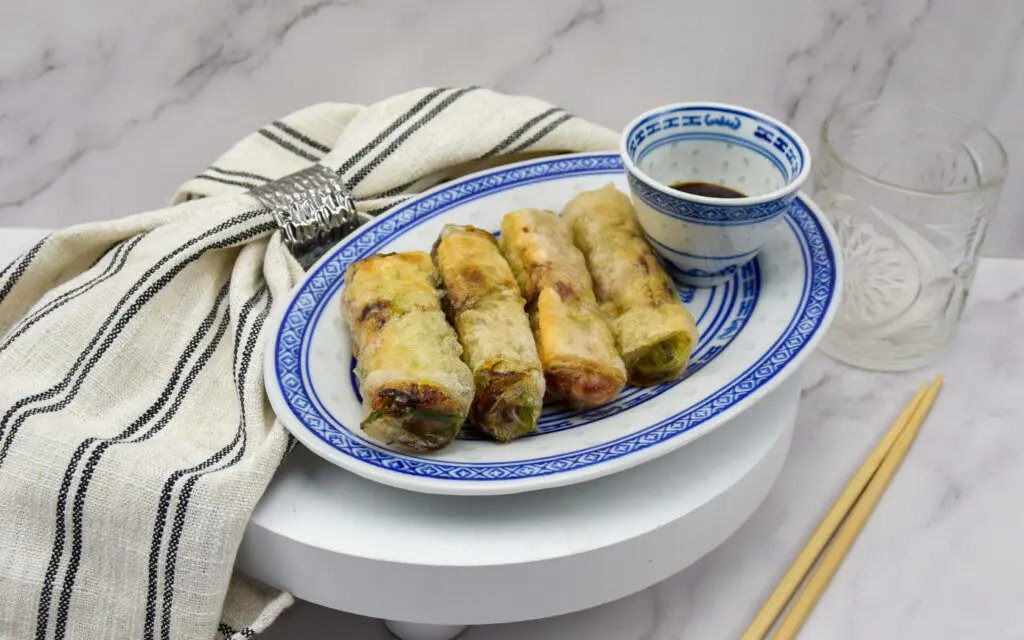 Crispy rijstvel loempia's met geroosterde eend