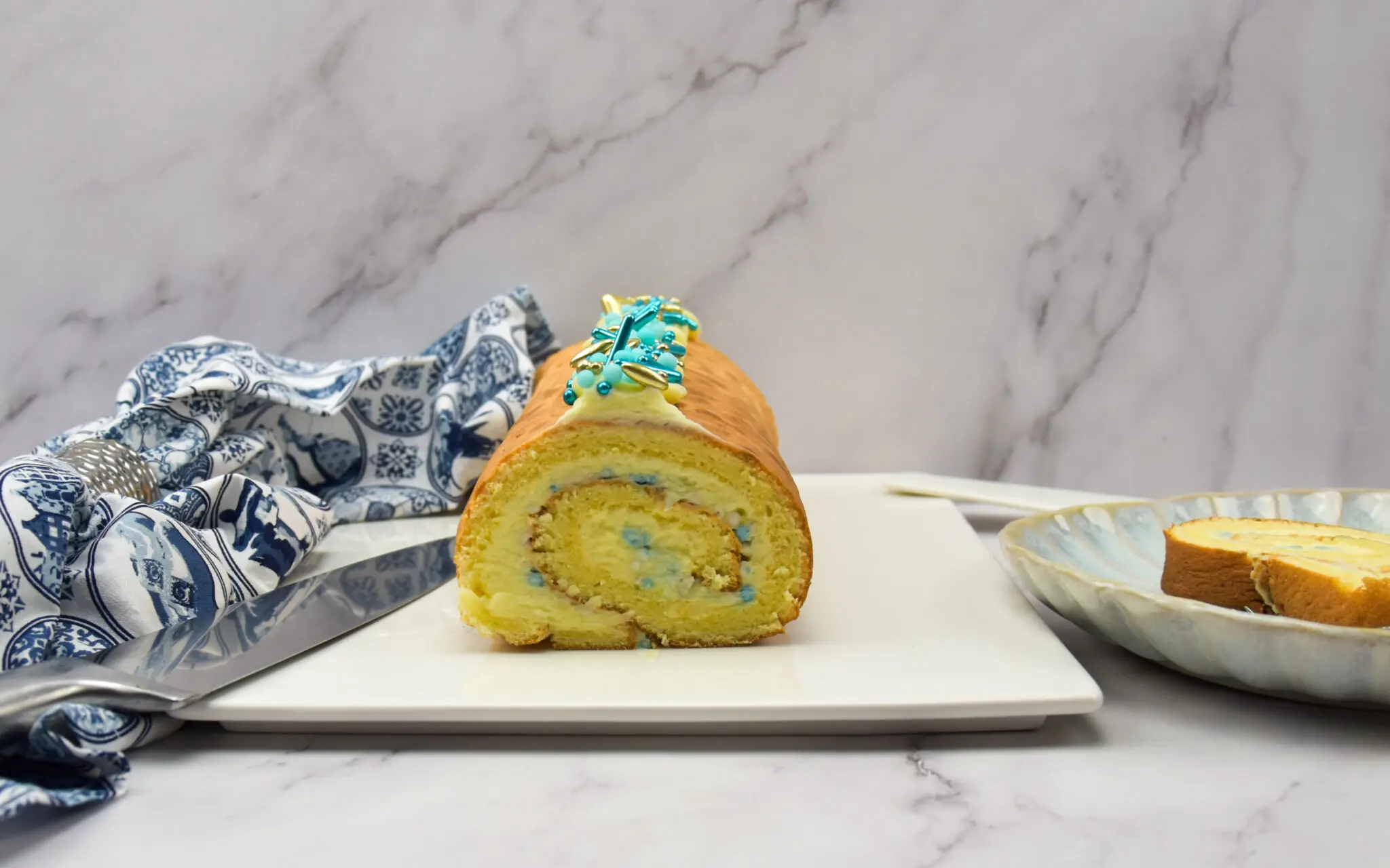 Baby cakerol met vanille en blauwe muisjes