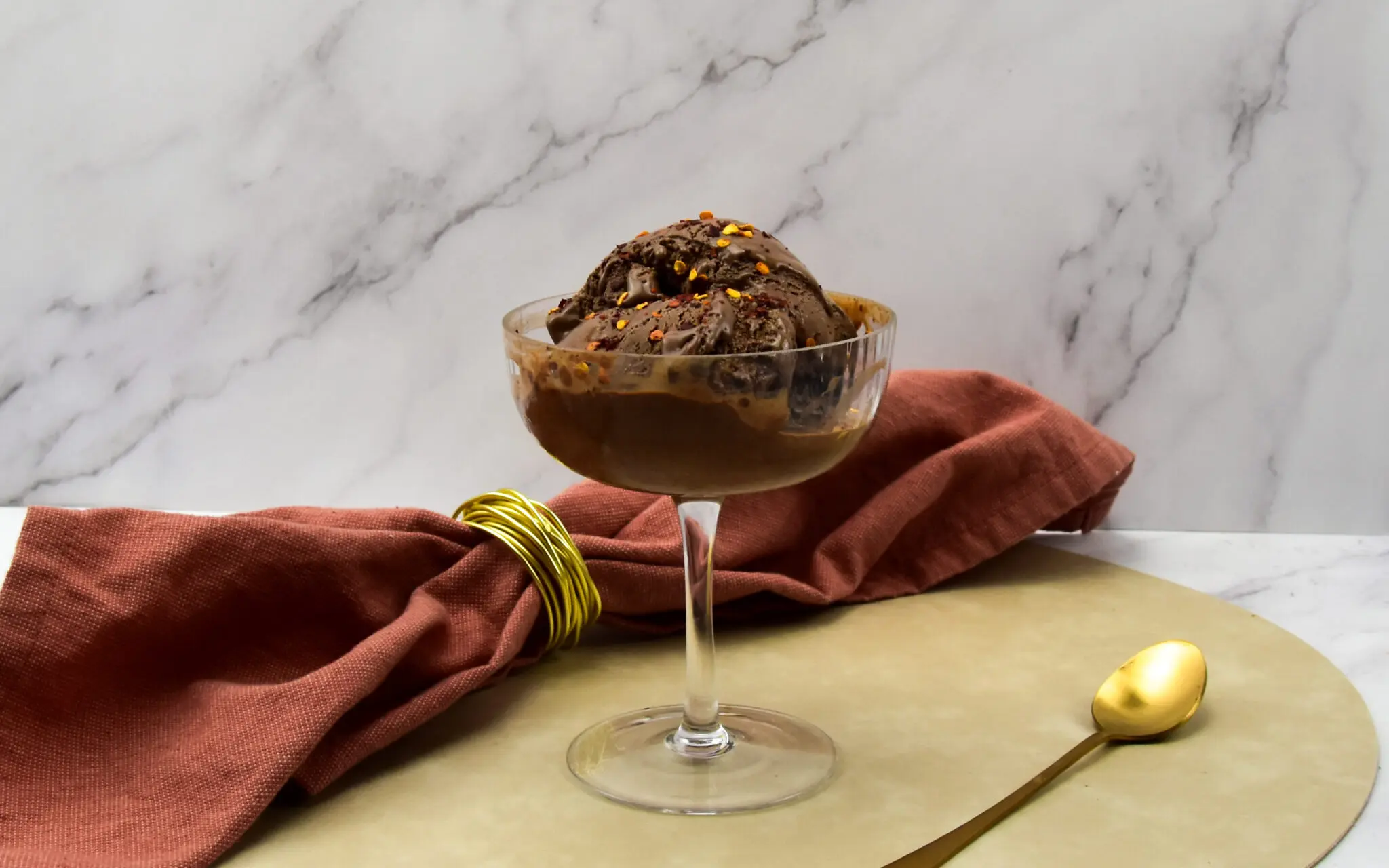 Chocolade ijs met rode peper