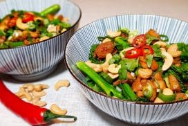 Wereldgerechten: Kip Siam met sugarsnaps en bimi