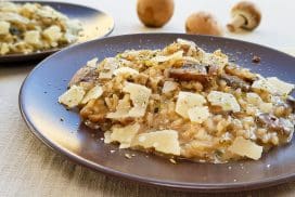 Truffelrisotto met porcini, kastanjechampignons en parmezaanse kaasflakes