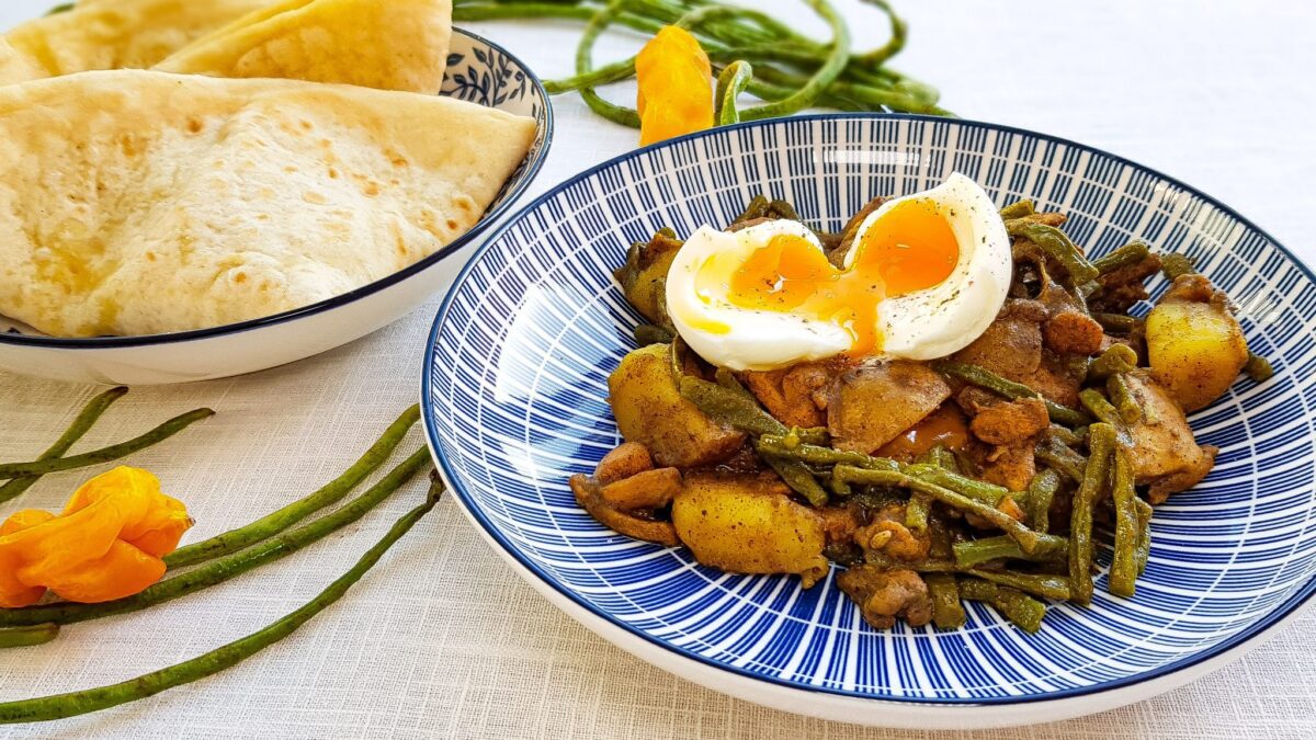 Surinaamse roti met snelle kip masala