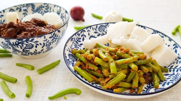 Sajoer boontjes (Indonesische sambal boontjes) Sajoer boontjes (Indonesische sambal boontjes)