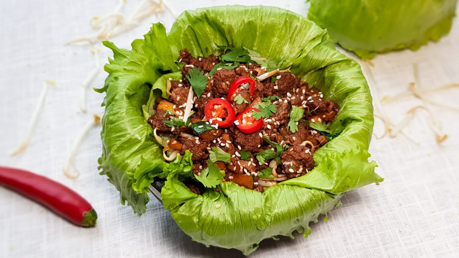 Slawraps met Koreaans gehakt en groenten