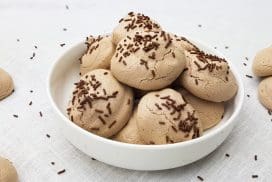 Chocolade meringues met hagelslag