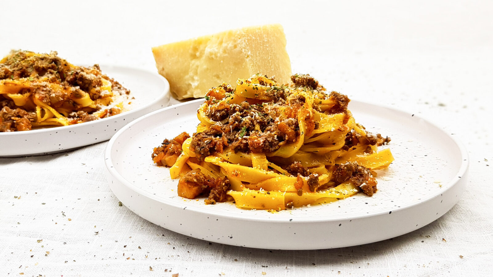 Tagliatelle bolognese met pancetta en parmezaanse kaas