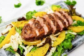 Eendenborst met sinaasappel venkelsalade en rode portsaus