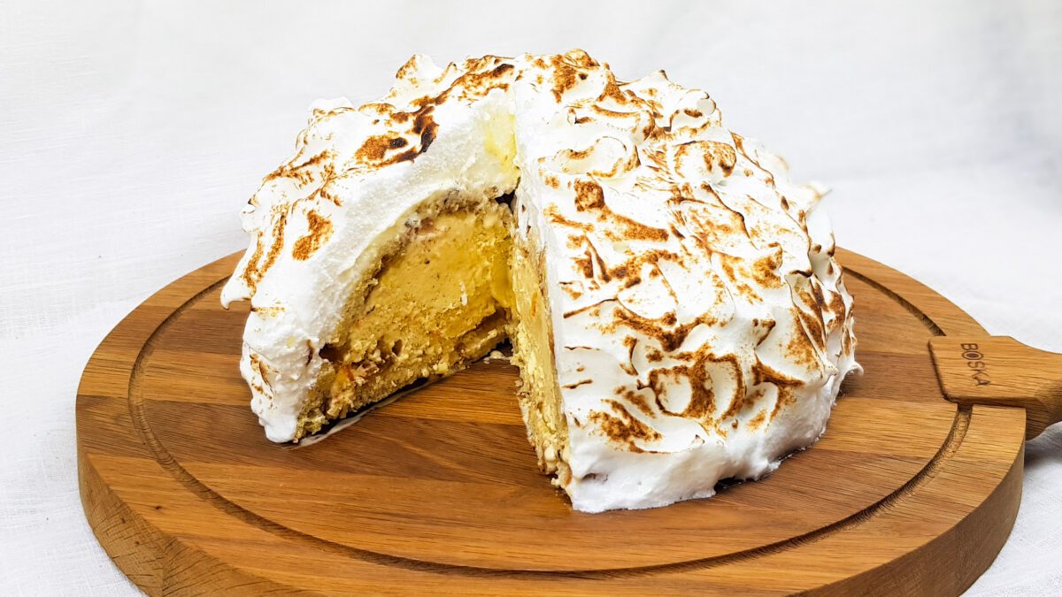 Baked alaska met advocaat ijs en abrikozenjam