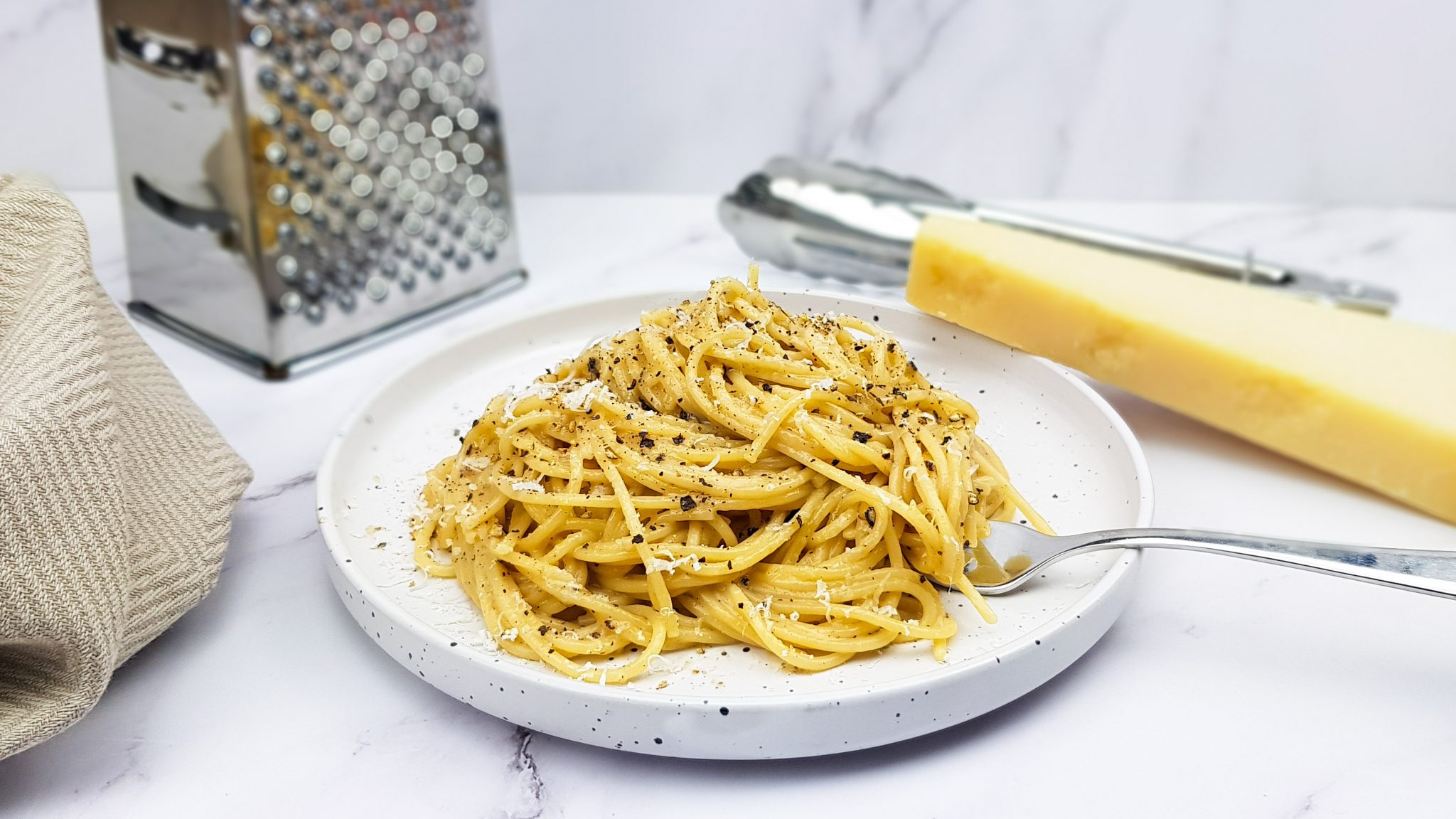 Cacio e pepe: Spaghetti in romige saus