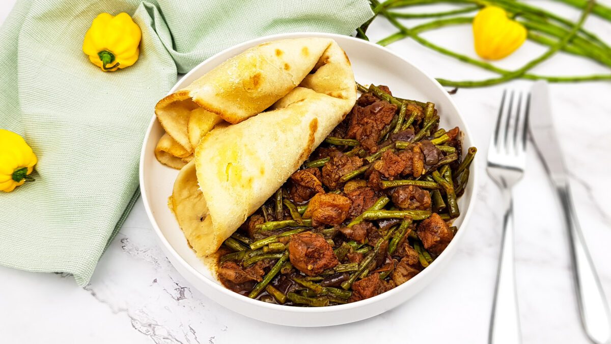 Surinaams zoutvlees met kouseband en roti