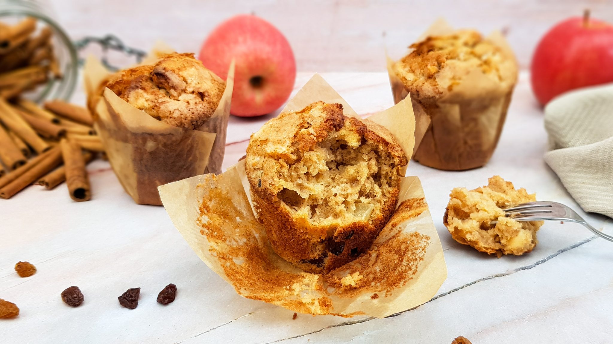 Appel kaneel muffins met rozijnen