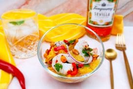 Ceviche met gamba's, sinaasappel, gin en krokante mais