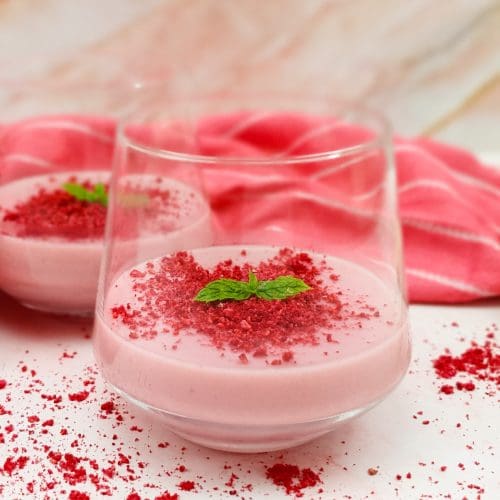 Frambozen witte chocolade panna cotta