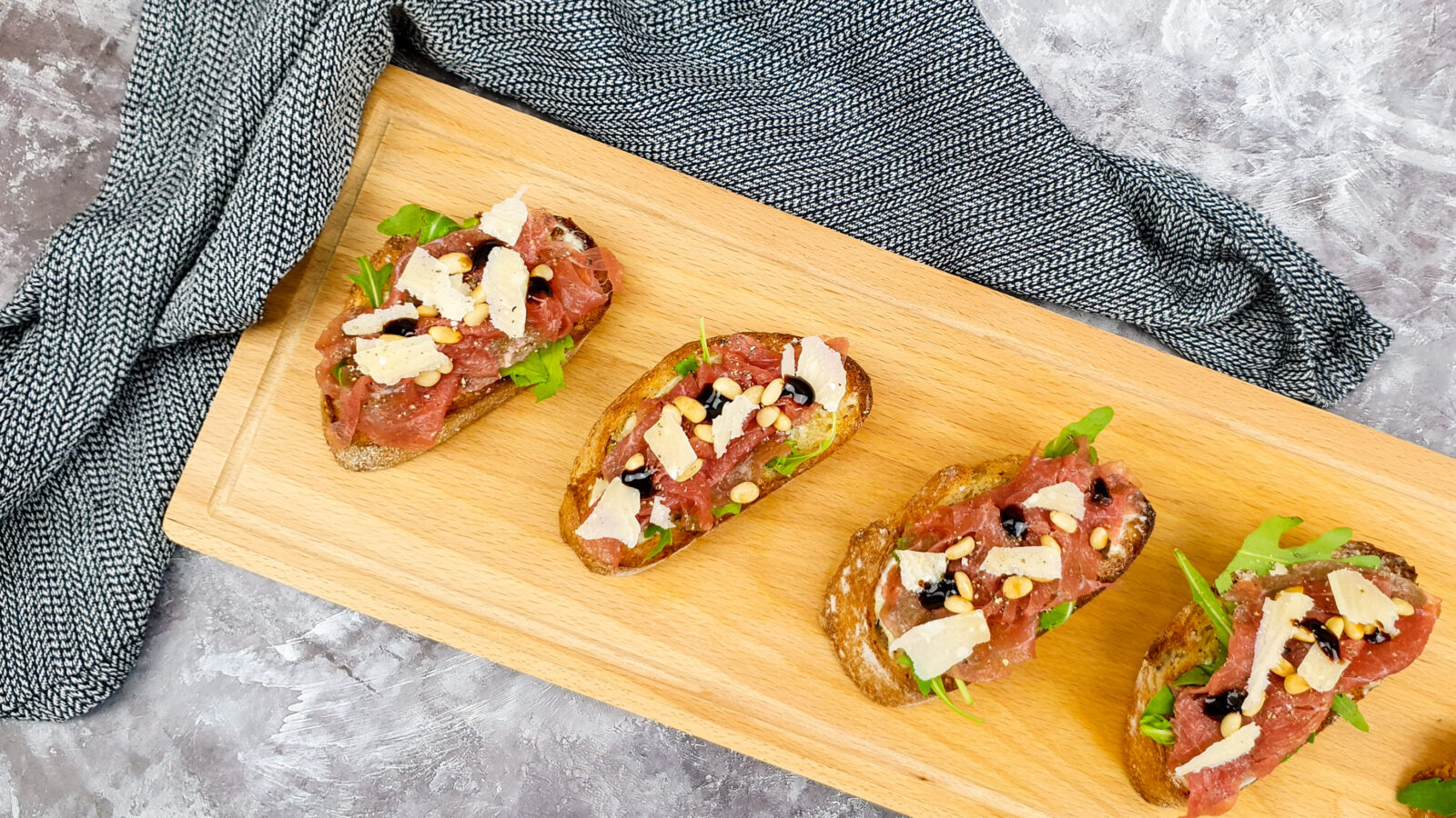 Carpaccio bruschetta