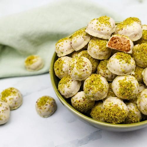 Witte chocolade pepernoten met pistache