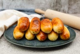 Indische worstenbroodjes