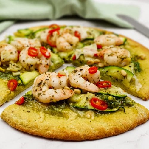 Courgette pizza met knoflookgarnalen en courgette