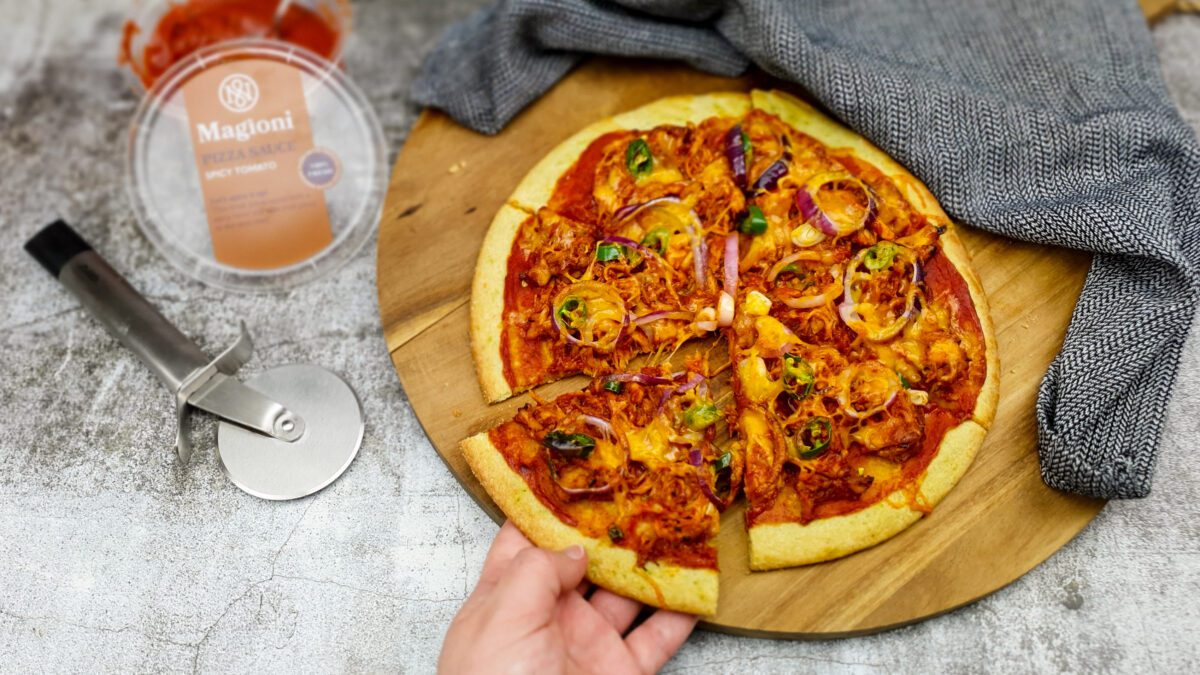 Pulled bbq chicken pizza met zelfgemaakte barbecuesaus
