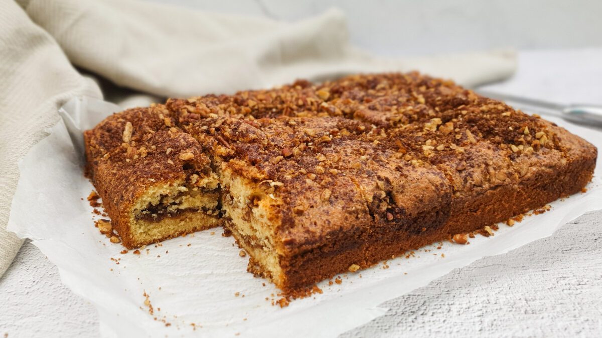 Plaatcake met pecan en kaneel