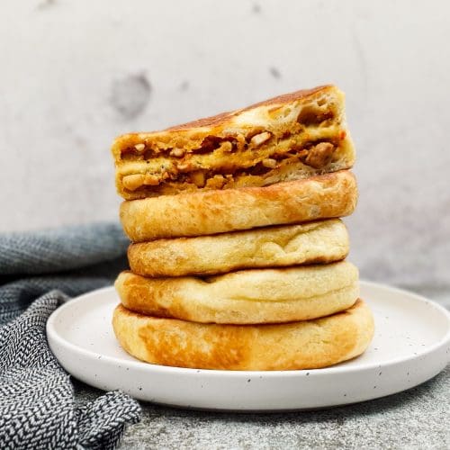 Panbroodjes gevuld met kip en pesto