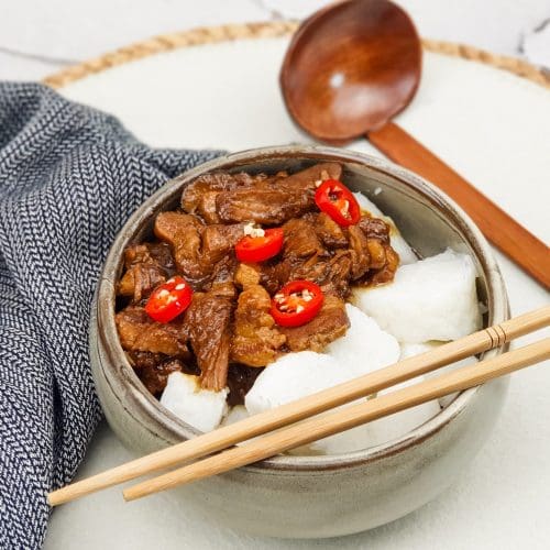 Babi pongteh (babi pon tay): Gesmoord varkensvlees in gefermenteerde bonensaus