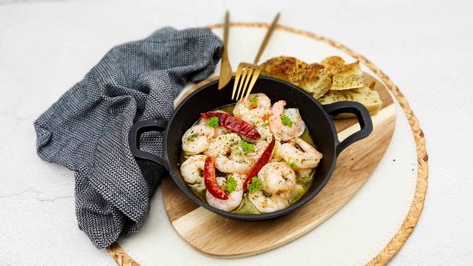 Gambas al ajillo (Spaanse knoflookgarnalen)