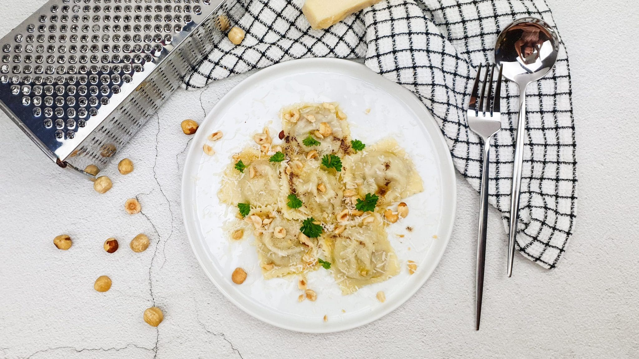 Ravioli met mortadella en truffel EvieKookt