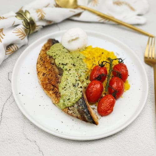 Gebakken makreel met saffraan risotto en pesto roomsaus
