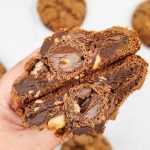 Ferrero rocher cookies met hazelnoten en chocolade