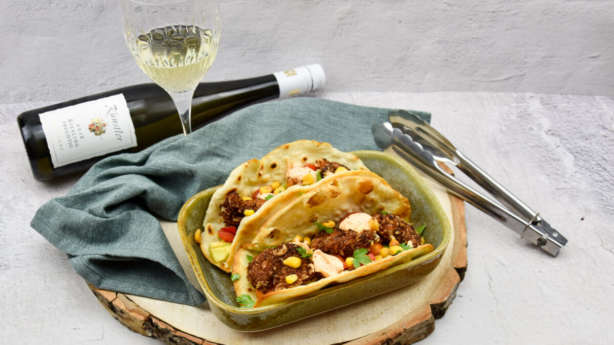 Krokante maiskip met tomatensalsa en zelfgemaakte tortilla's