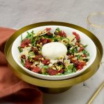 Carpaccio pastasalade met truffelmayonaise en burrata