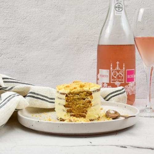 Bolo de bolacha: Portugese cookie cake