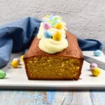 Paascake met advocaat, botercrème en paaseitjes