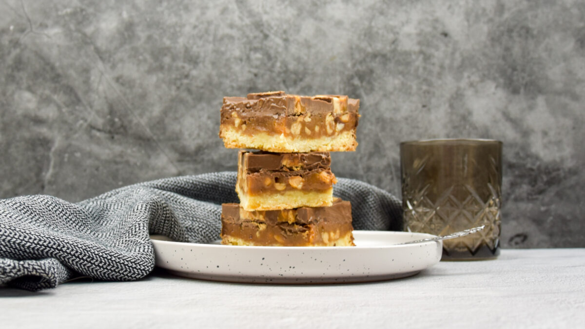 Snickers Millionaire's shorbread