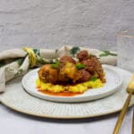 Kippenstoof met chorizo worstjes in witte wijnsaus met saffraanrijst