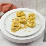 Tortellini met salsiccia en truffelsaus