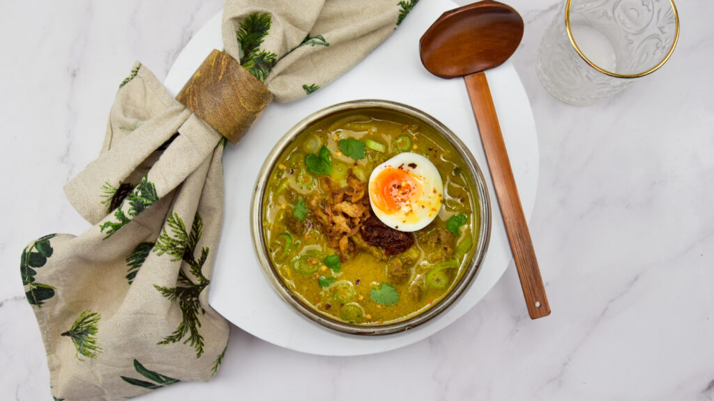 Soto Daging Madura: Indonesische soep met rundvlees en rijst