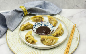 Eenden gyoza met hoisinsaus