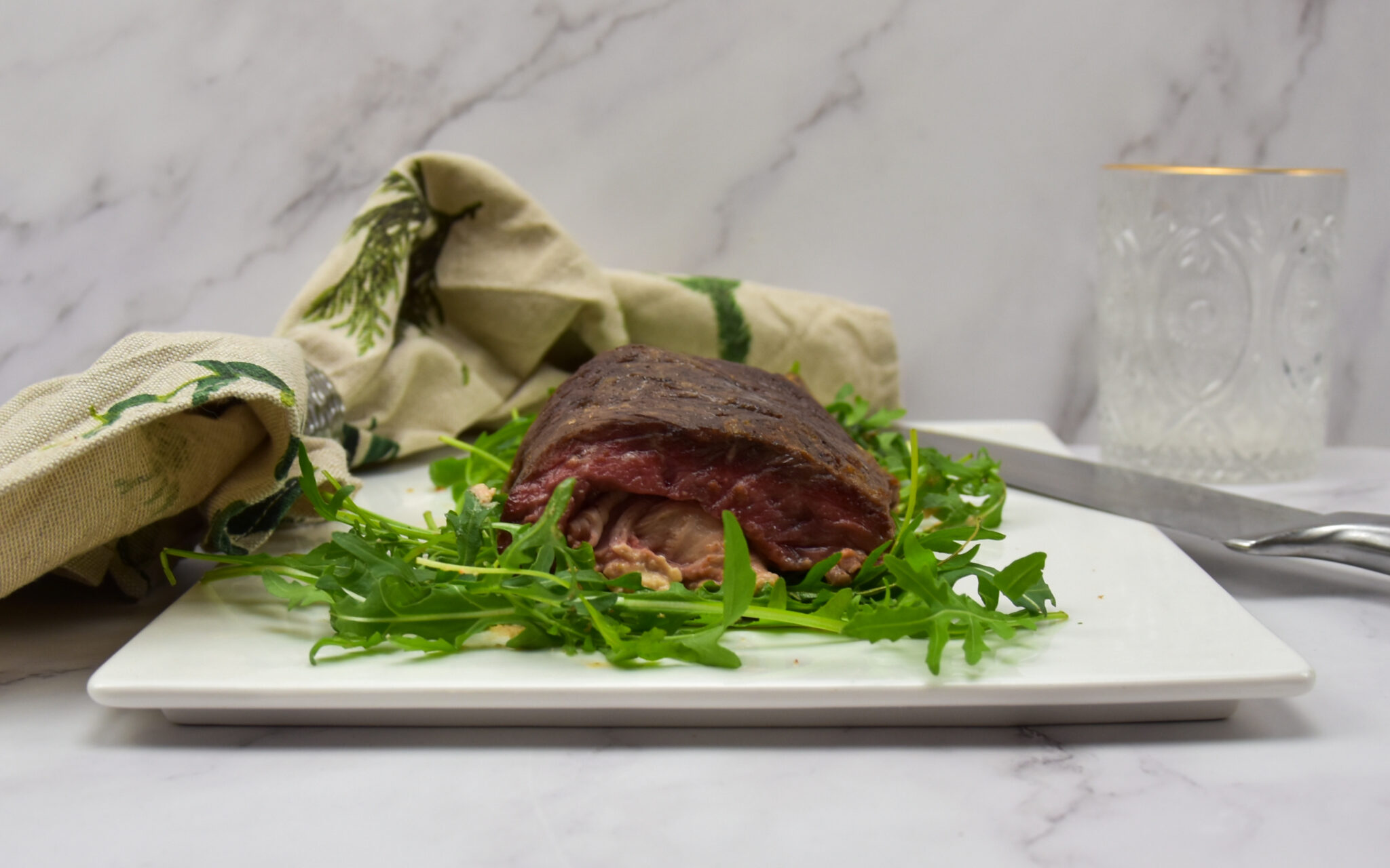 Bavette rollade met vitello tonnato vulling