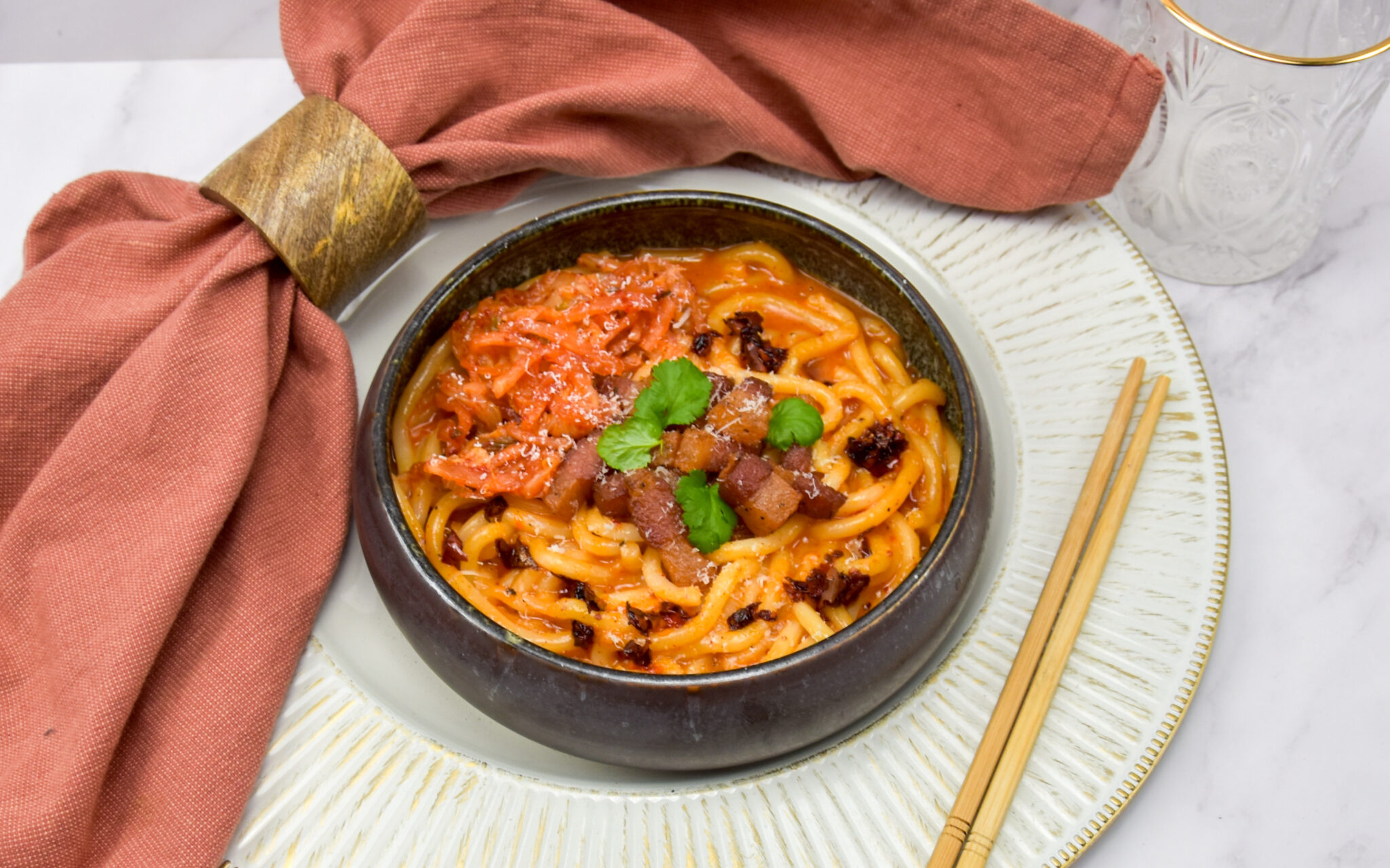 Koreaanse gochujang udon carbonara udon noodles