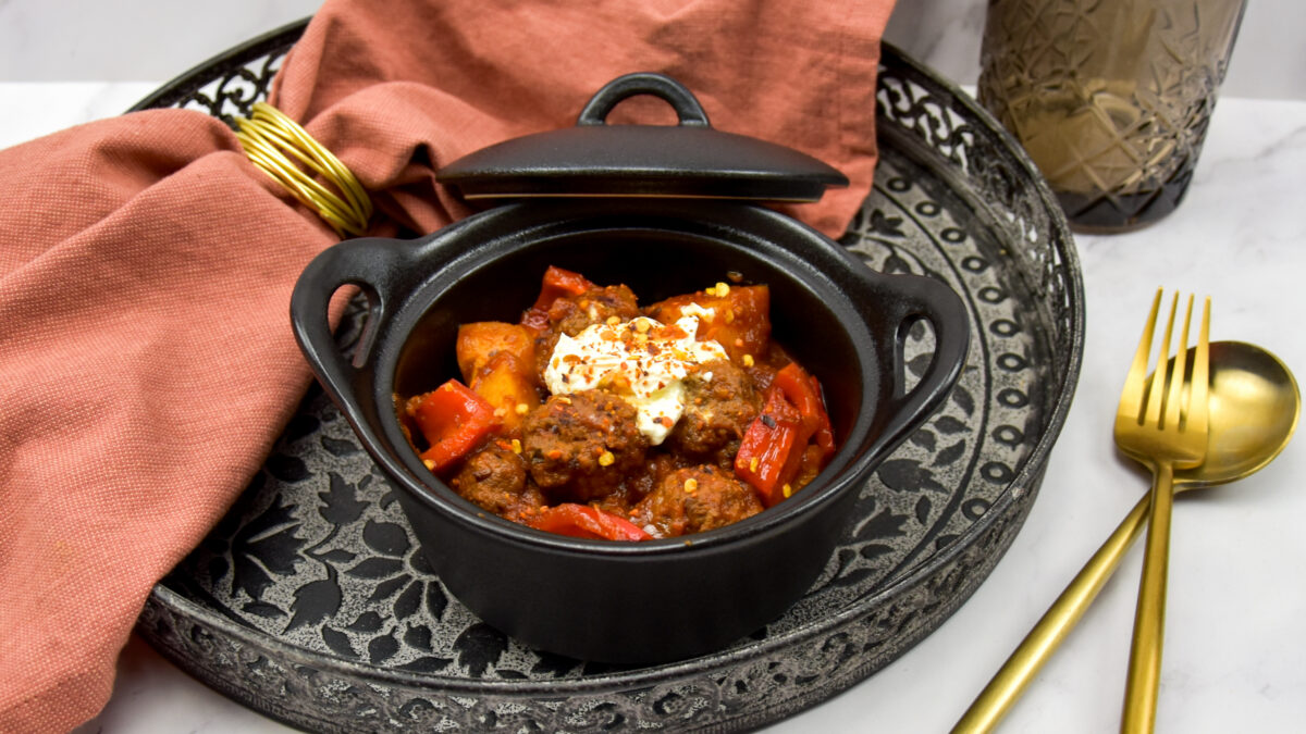 Goulash gehaktballetjes met aardappels en paprika