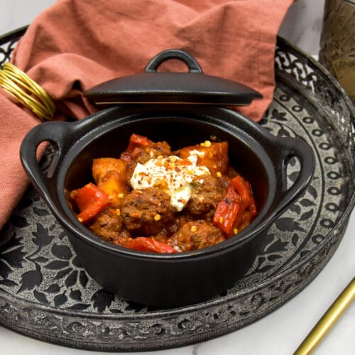 Goulash gehaktballetjes met aardappels en paprika