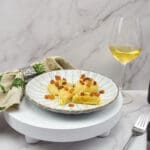 Met carbonara gevulde gnocchi