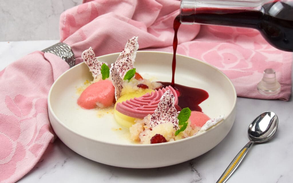 Karnemelk panna cotta met rood fruit
