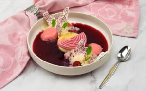Karnemelk panna cotta met rood fruit