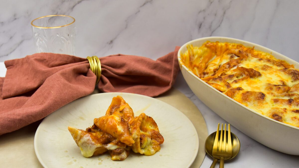 Macaronischotel met chorizo, manchego en bechamelsaus